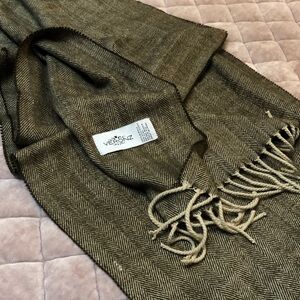 Venezia Men's Scarf in Olive Herringbone